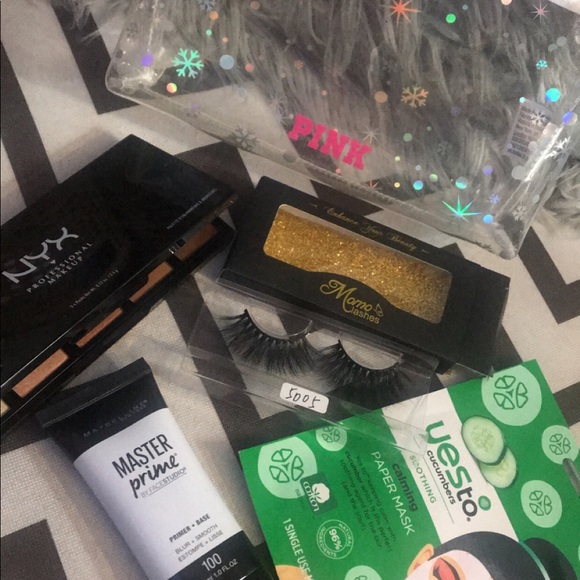 Beauty bundle with PINK cosmetic bag - Picture 1 of 4